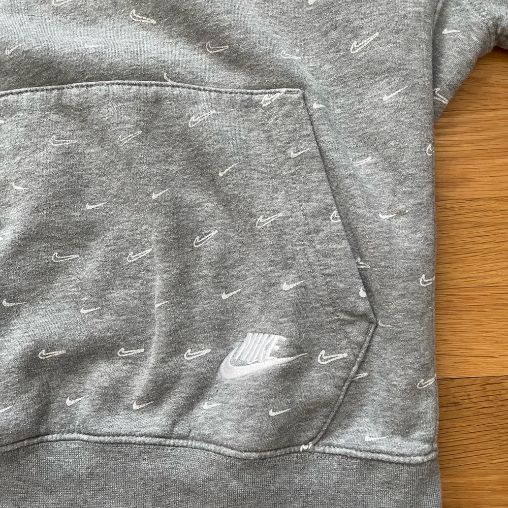 Nike Hooded Sweatshirt, Adult Small, gray